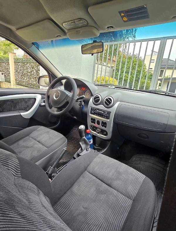 DACIA Logan 2010 — imagine 5