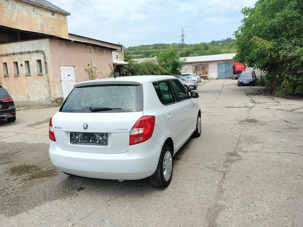 SKODA Fabia 2014 — imagine 3