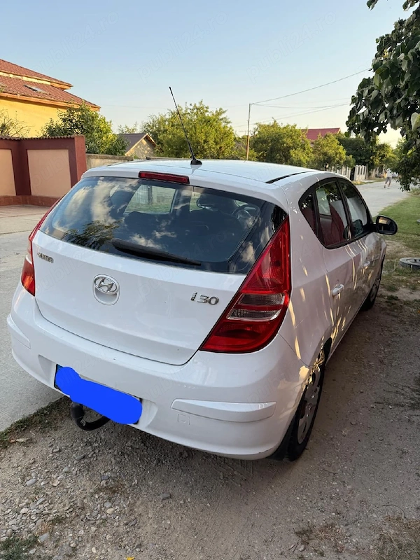 HYUNDAI i30 2009 — imagine 3