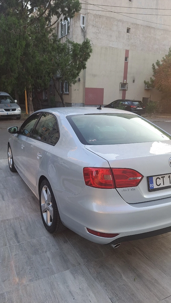 VOLKSWAGEN Jetta 2012 — imagine 2