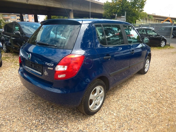 SKODA Fabia 2011 — imagine 2