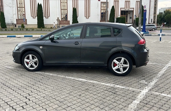 SEAT Leon 2011 — imagine 5