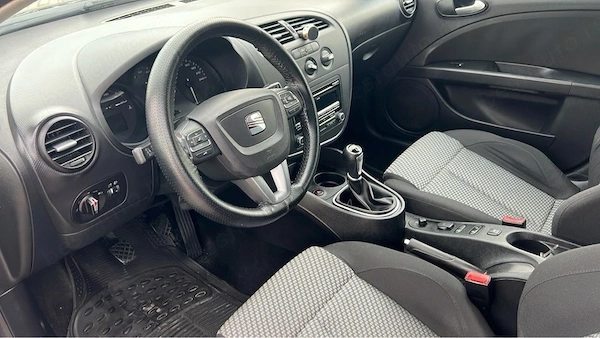SEAT Leon 2011 — imagine 8