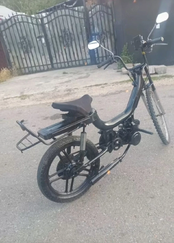 Moped first bike 50cc 2t Merge extrem de bine.