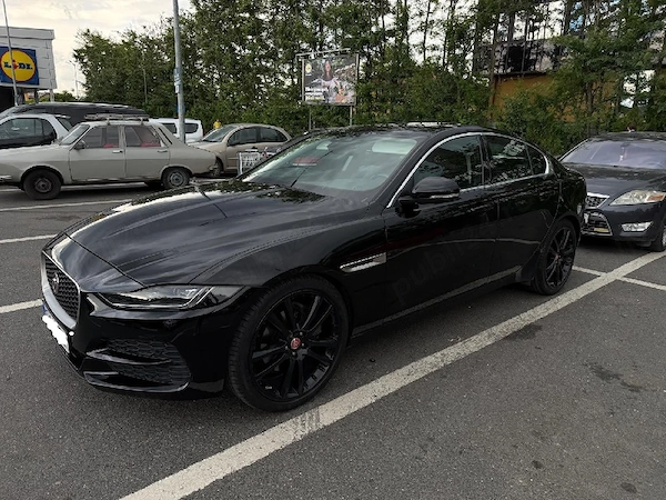 JAGUAR XE 2020