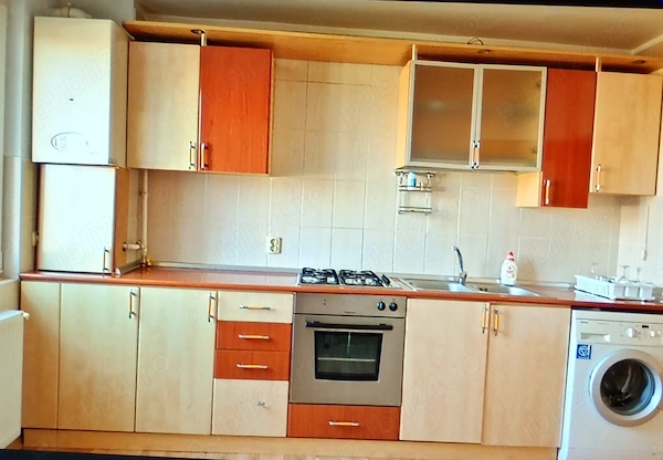 Inchiriez apartament 80mp in Hunedoara,zona Mendi — fotografia 1