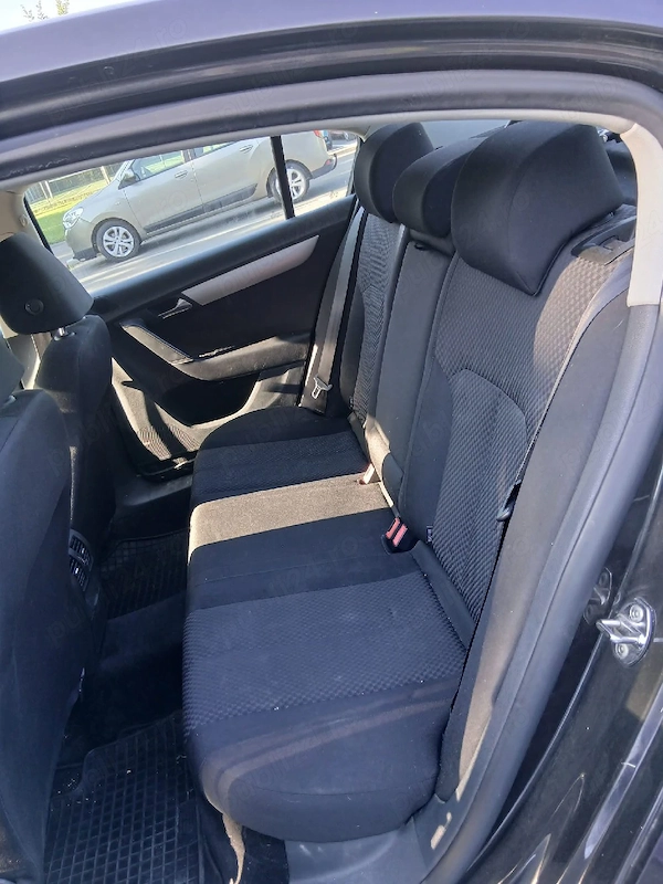VOLKSWAGEN Passat 2011 — imagine 3