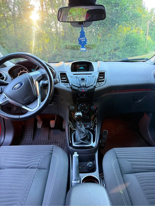 FORD Fiesta 2015 — imagine 2
