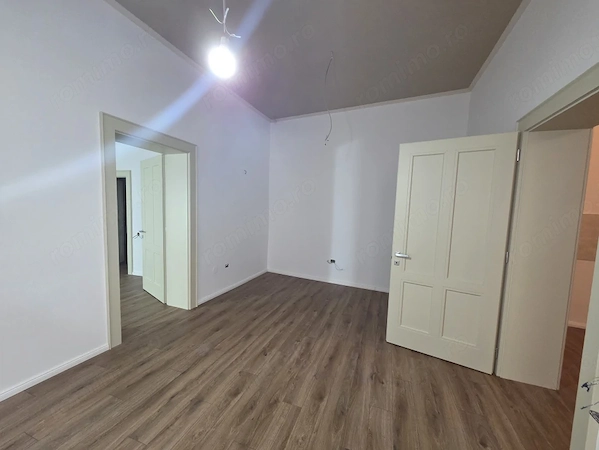 Apartament 3 camere et.1 pe str. Balcescu — fotografia 1