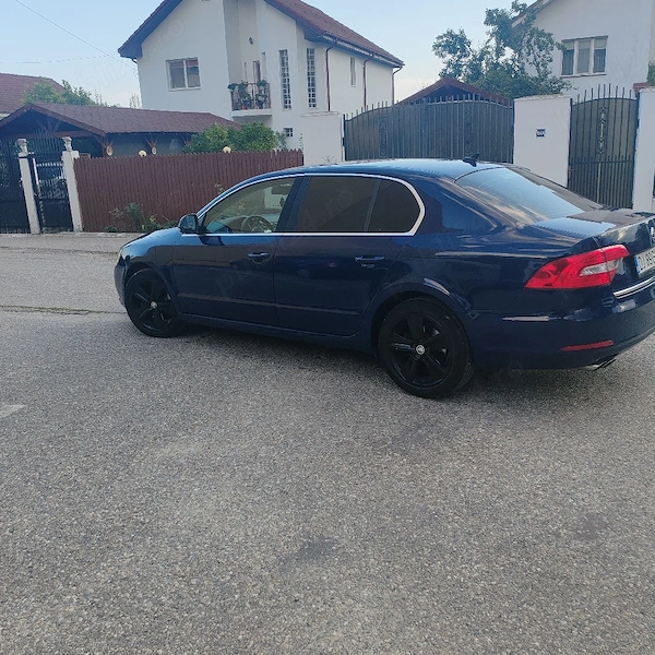 SKODA Superb 2015 — imagine 3