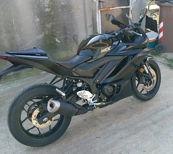 Yamaha YZF R25