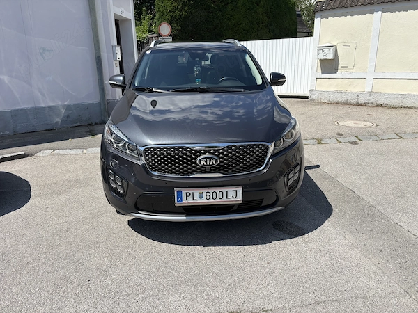 Kia Sorento III 2.2 CRDi AWD 2016 (prima înmatriculare 2017) 147 kW 200 CP Nivel de echipare