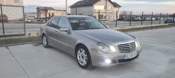Mercedes-Benz e200