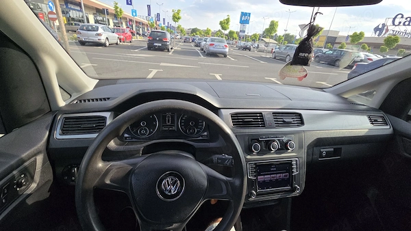 VOLKSWAGEN Caddy