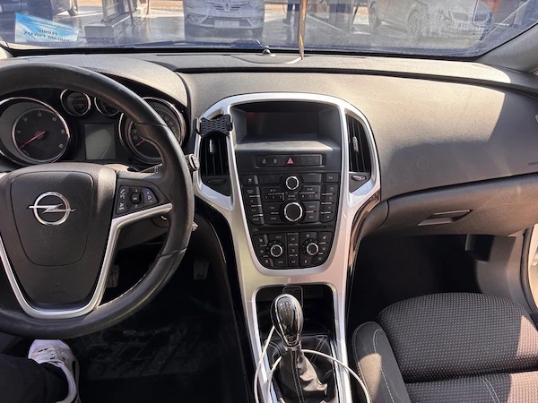 OPEL Astra 2012 — imagine 5