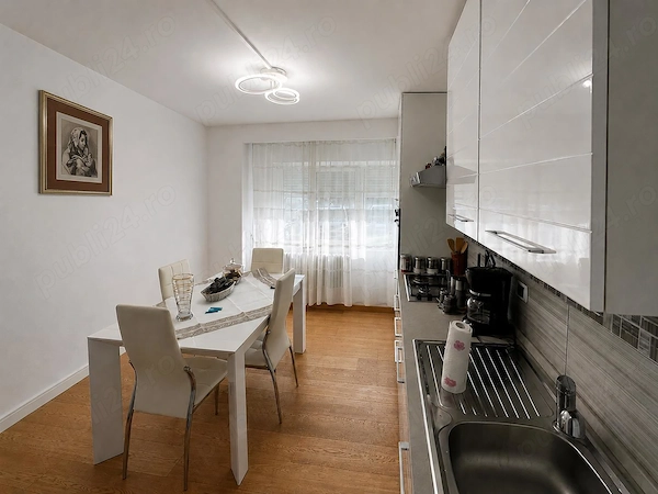 Vand apartament 2 camere decomandat RENOVAT TOTAL BARLAD VASLUI — fotografia 1