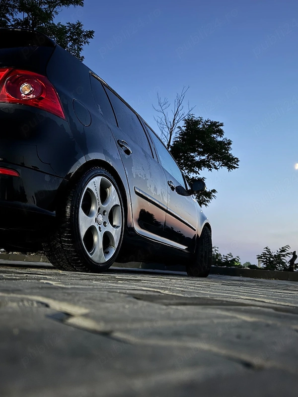 VOLKSWAGEN Golf 2006 — imagine 6