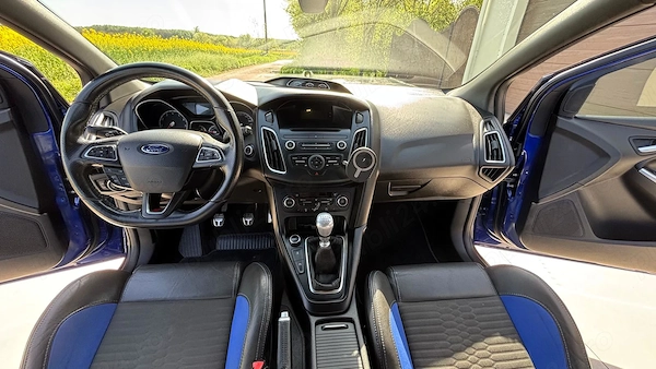 FORD Focus 2016 — imagine 10