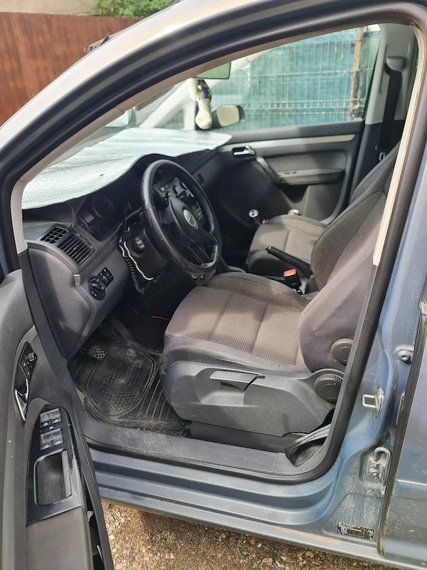 VOLKSWAGEN Touran 2004 — imagine 5