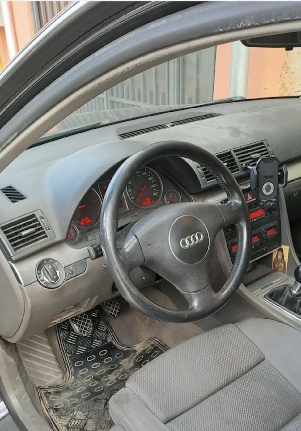 AUDI A4 2002 — imagine 3