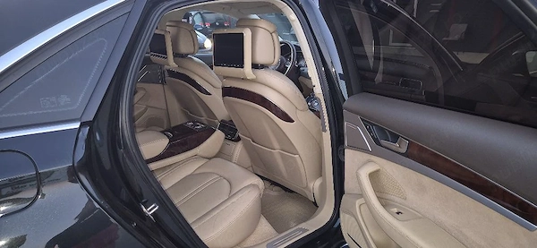 AUDI A8 2012 — imagine 8