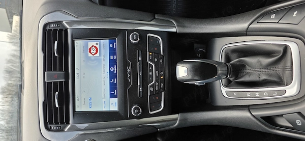 FORD Mondeo 2022 — imagine 6
