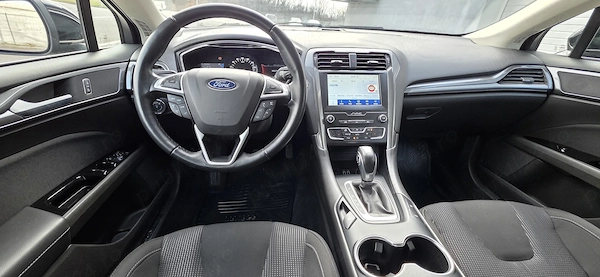 FORD Mondeo 2022 — imagine 7