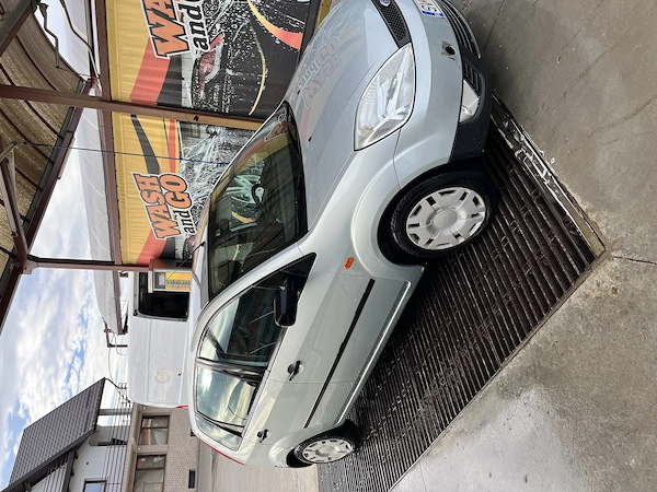 FORD Fiesta 2003 — imagine 2