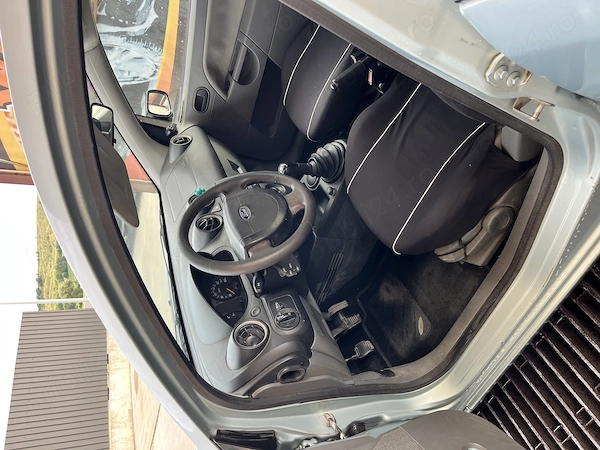 FORD Fiesta 2003 — imagine 5