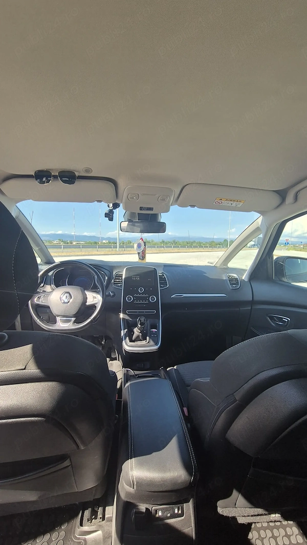 RENAULT Scenic 2019 — imagine 5