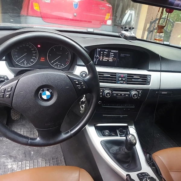 BMW 3 Series 2009 — imagine 5