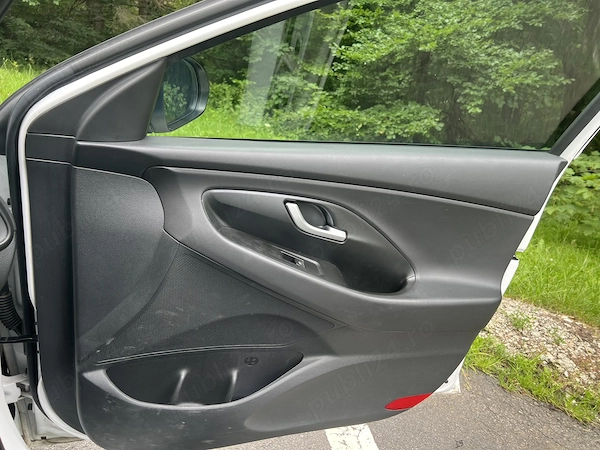 HYUNDAI i30 2022 — imagine 9