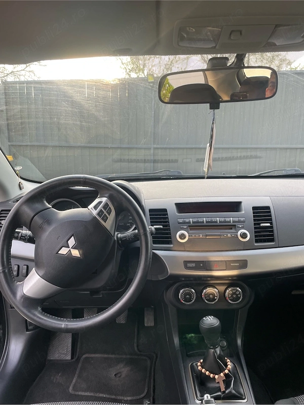 MITSUBISHI Lancer