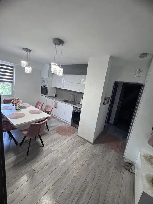 Spre vanzare, apartament 2 camere - zona Fortuna — fotografia 3