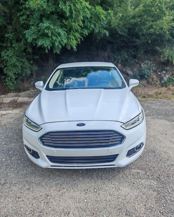Vând Ford Mondeo berlină motor 1500cmc 120CP