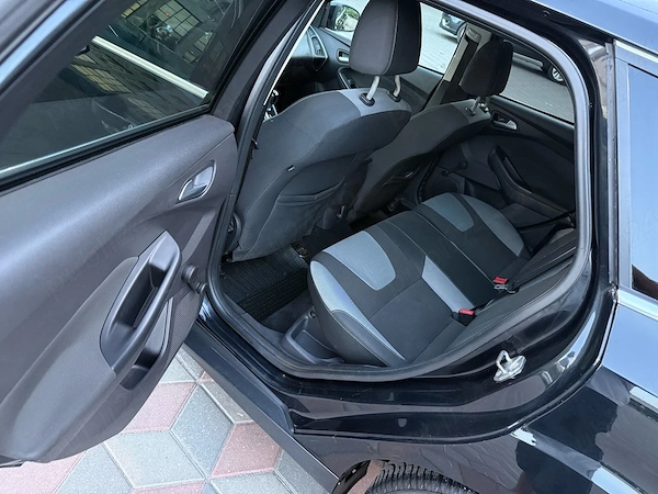 FORD Focus 2012 — imagine 3