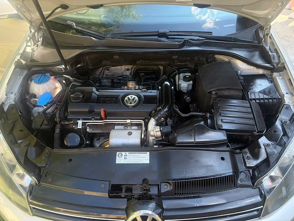 VOLKSWAGEN Golf 2010 — imagine 8