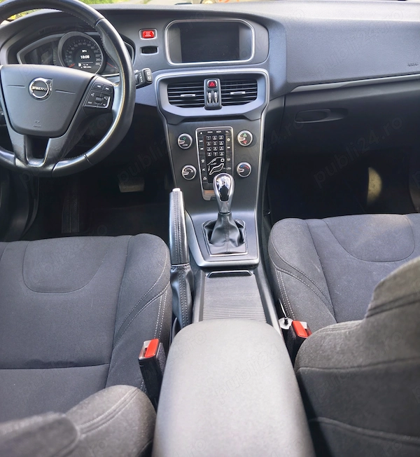VOLVO V40 2017 — imagine 24