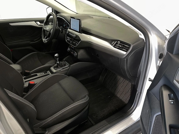 FORD Focus 2021 — imagine 9