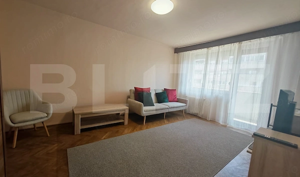 Apartament 3 camere decomandat, etaj intermediar, zona Magheru — fotografia 1