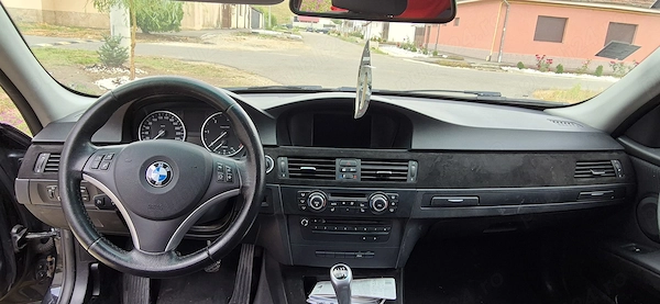 BMW 3 Series 2012 — imagine 7