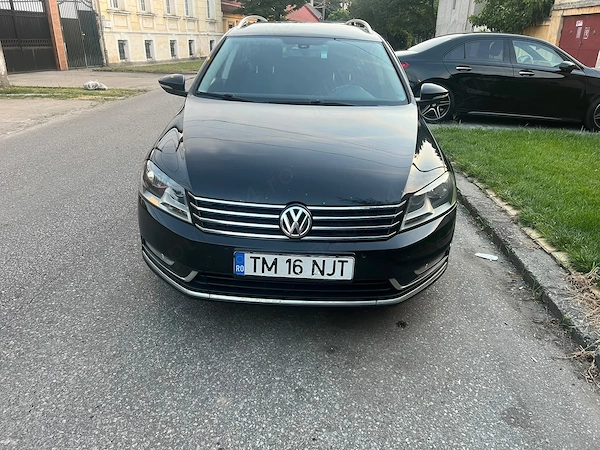 VOLKSWAGEN Passat