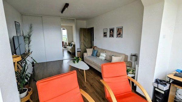 Apartament cu 2 camere, complet utilat și renovat, cu vedere panoramică, de închiriat — fotografia 3