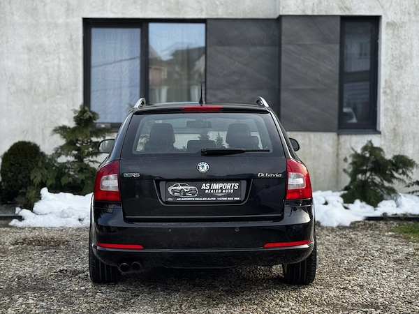 SKODA Octavia 2012 — imagine 5