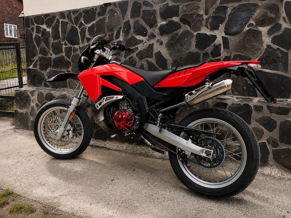 Aprilia SX 50cc ( nu Derbi , Rieju , Beta , KTM )