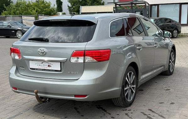 TOYOTA Avensis 2013 — imagine 3