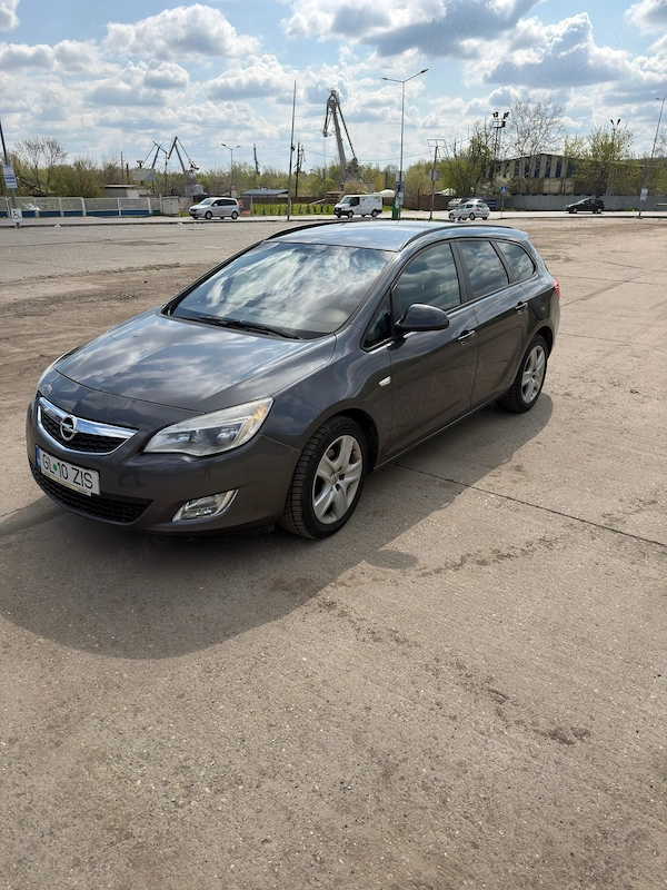 OPEL Astra 2011 — imagine 6