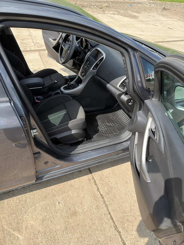OPEL Astra 2011 — imagine 4