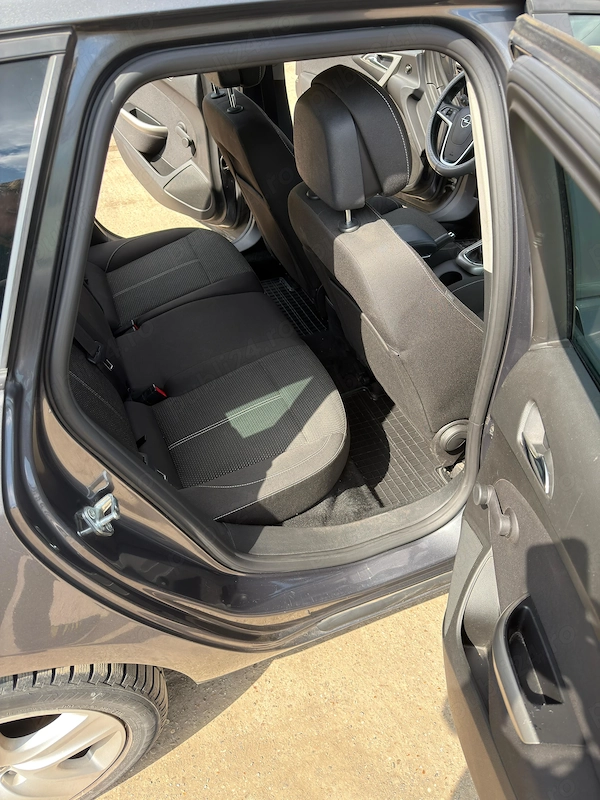 OPEL Astra 2011 — imagine 5