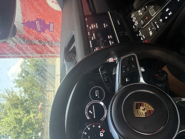PORSCHE Cayenne 2022 — imagine 4